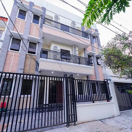 Koolkost Near Universitas Tarumanegara Jakarta Exterior foto