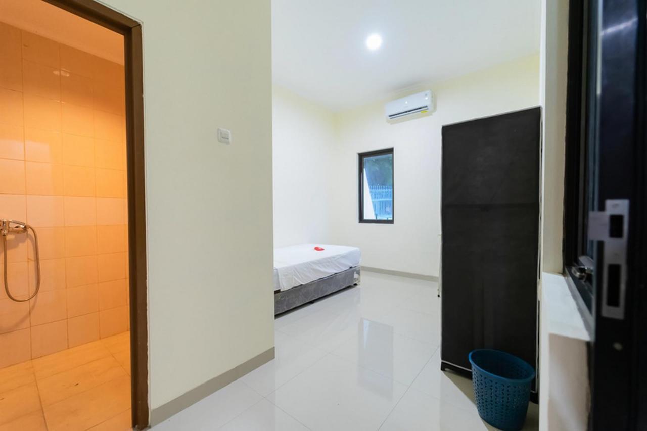 Koolkost Near Universitas Tarumanegara Jakarta Exterior foto